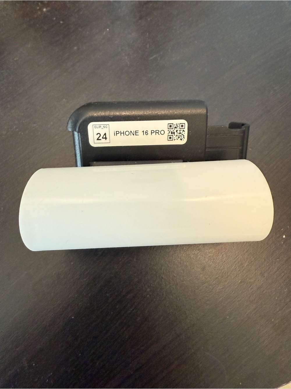 Inito fertility monitor and iPhone 16 Pro Clip